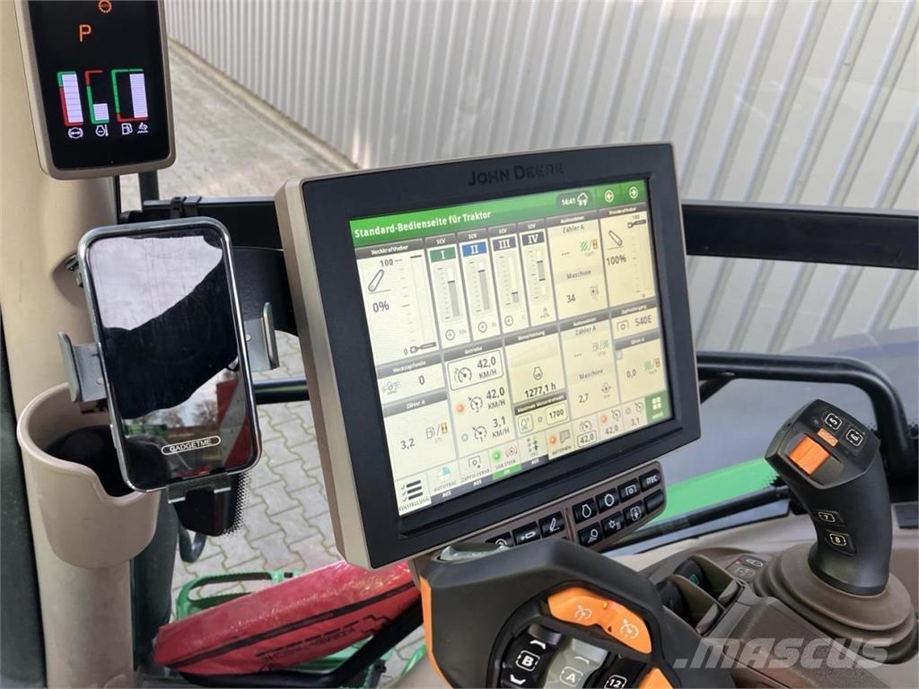 John Deere 6R 215 Traktorit