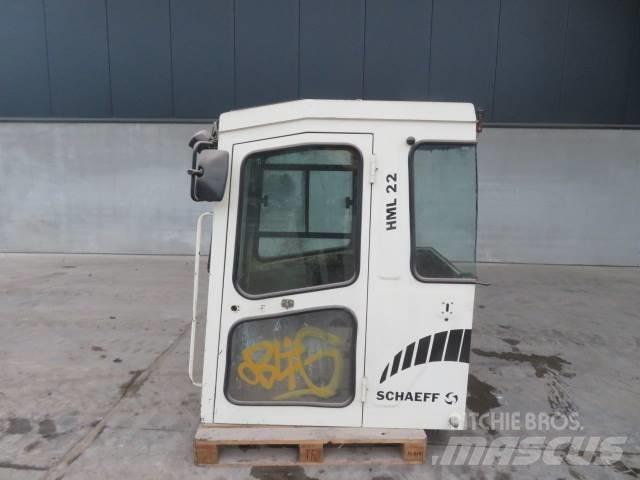 Schaeff HML 22 Ohjaamo ja sisusta