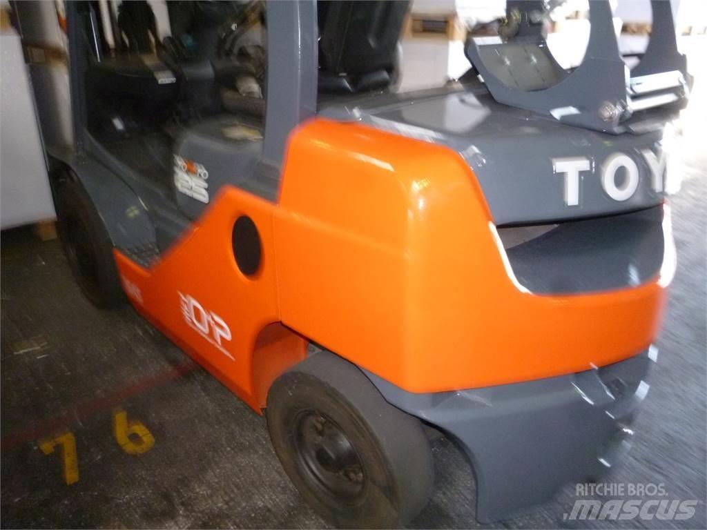Toyota 02-8FGF25 Nestekaasutrukit