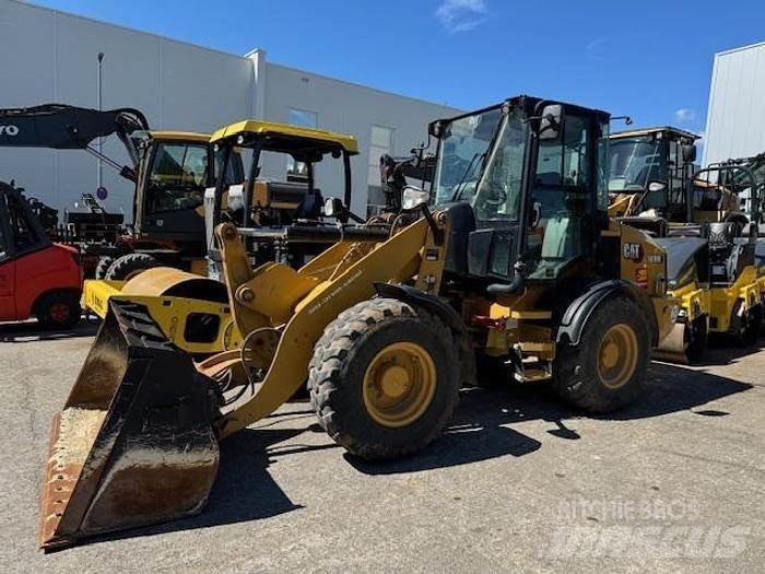 CAT 908M Pyöräkuormaajat