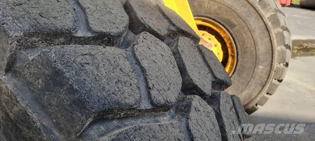 Volvo L 120 E Pyöräkuormaajat
