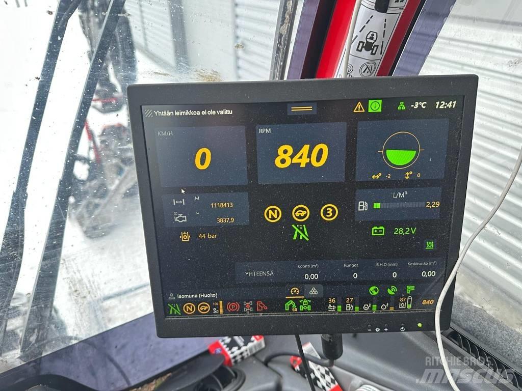 Komatsu 931 XC Harvesterit
