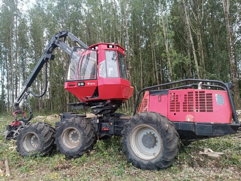 Valmet 931 Harvesterit
