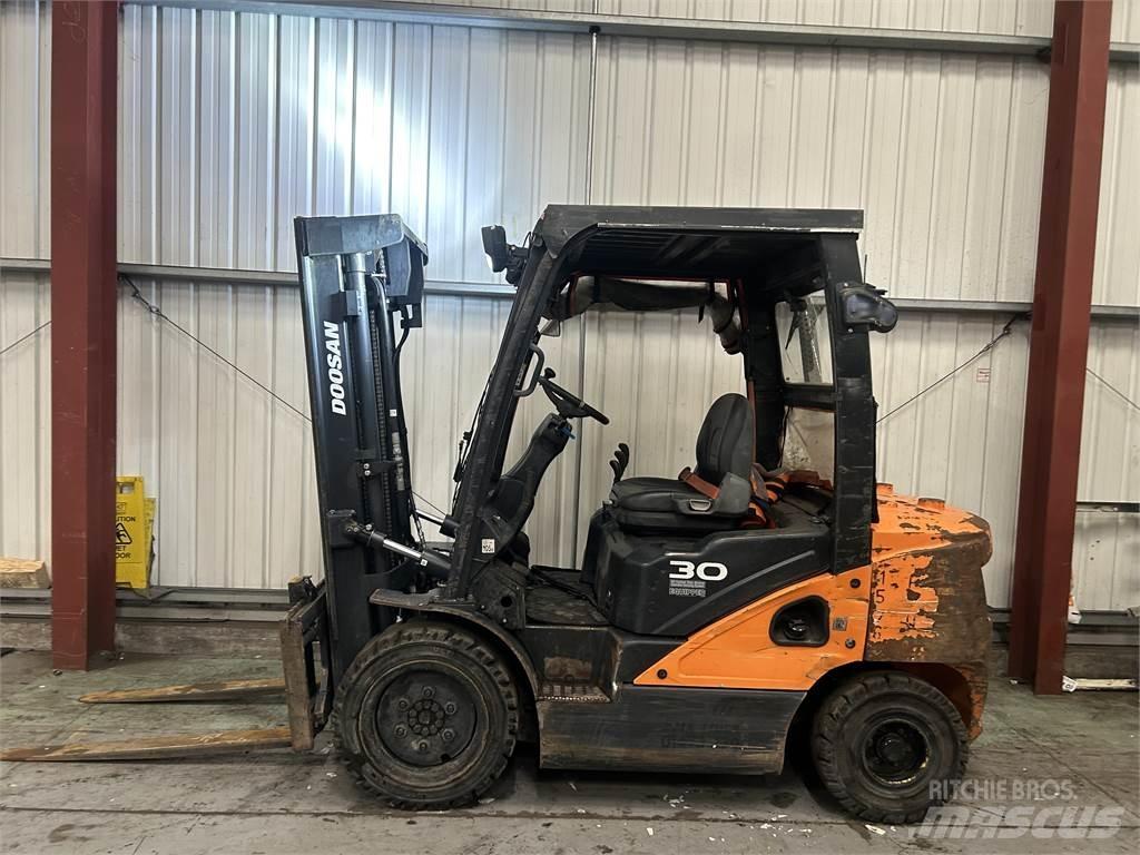 Doosan D30S-5 Dieseltrukit