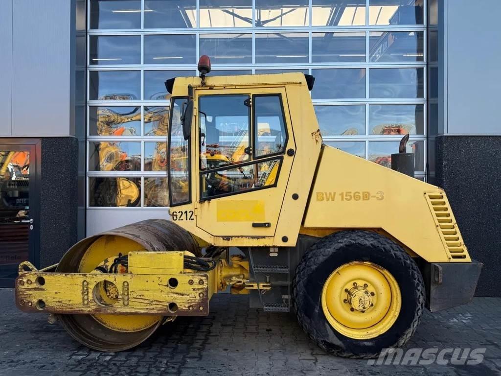 Bomag BW156D-3 Kumipyöräjyrät