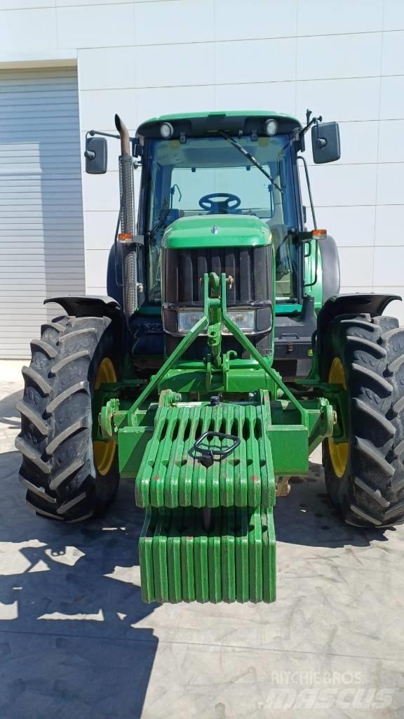 John Deere 6820 Traktorit