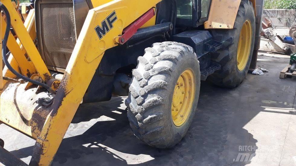 Fermec 860 Kaivurikuormaajat