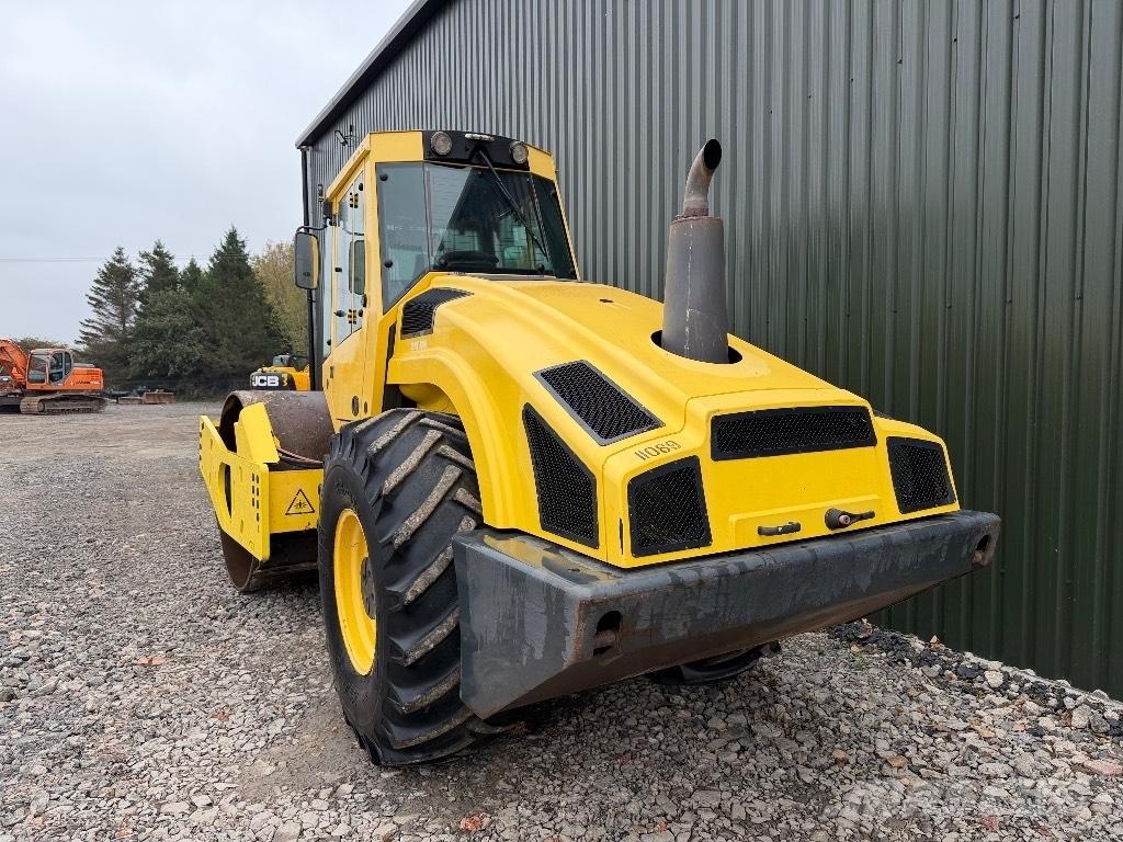 Bomag BW 213 D H-4 Yksivalssijyrät