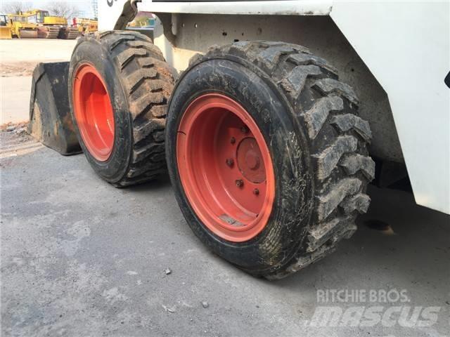 Bobcat S 130 Liukuohjatut kuormaajat