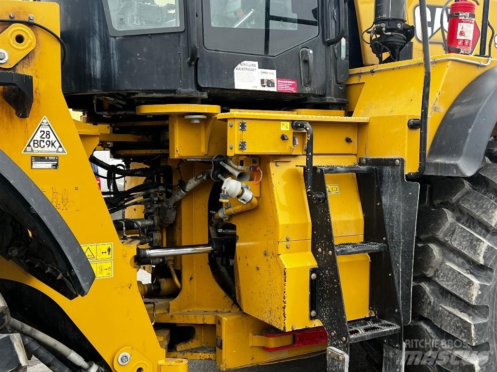 CAT 982 M Pyöräkuormaajat