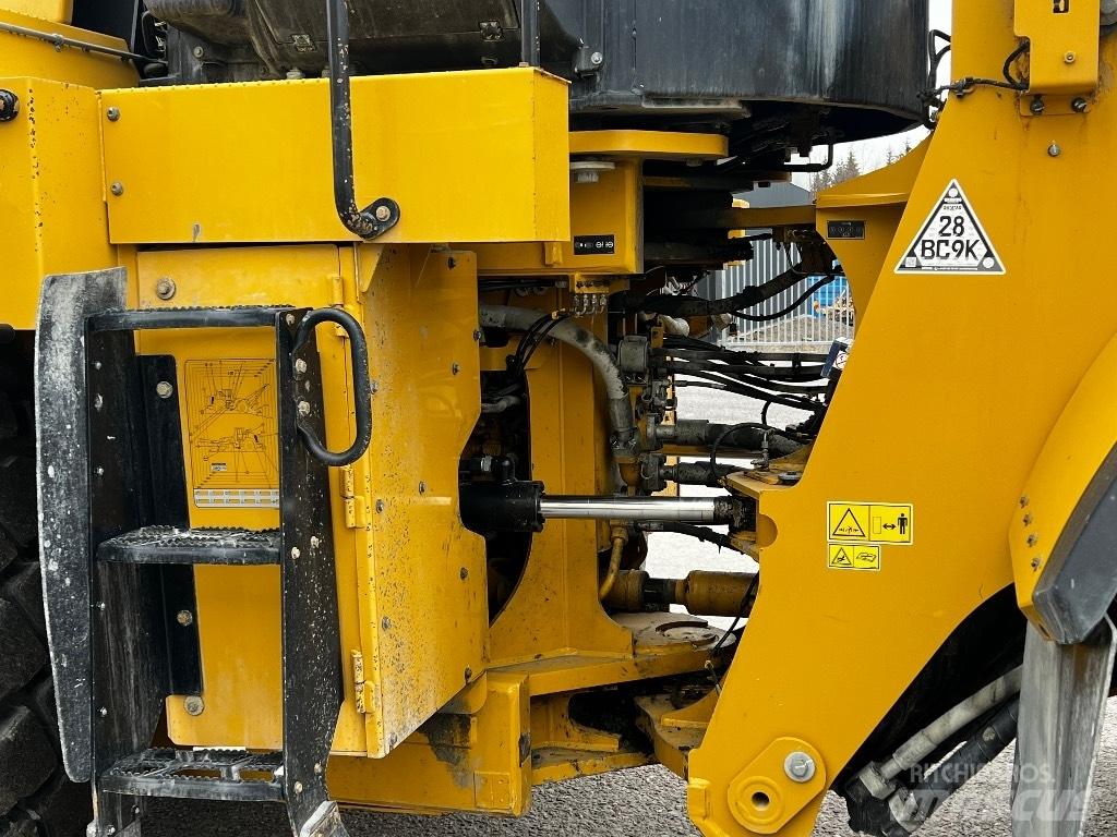 CAT 982 M Pyöräkuormaajat
