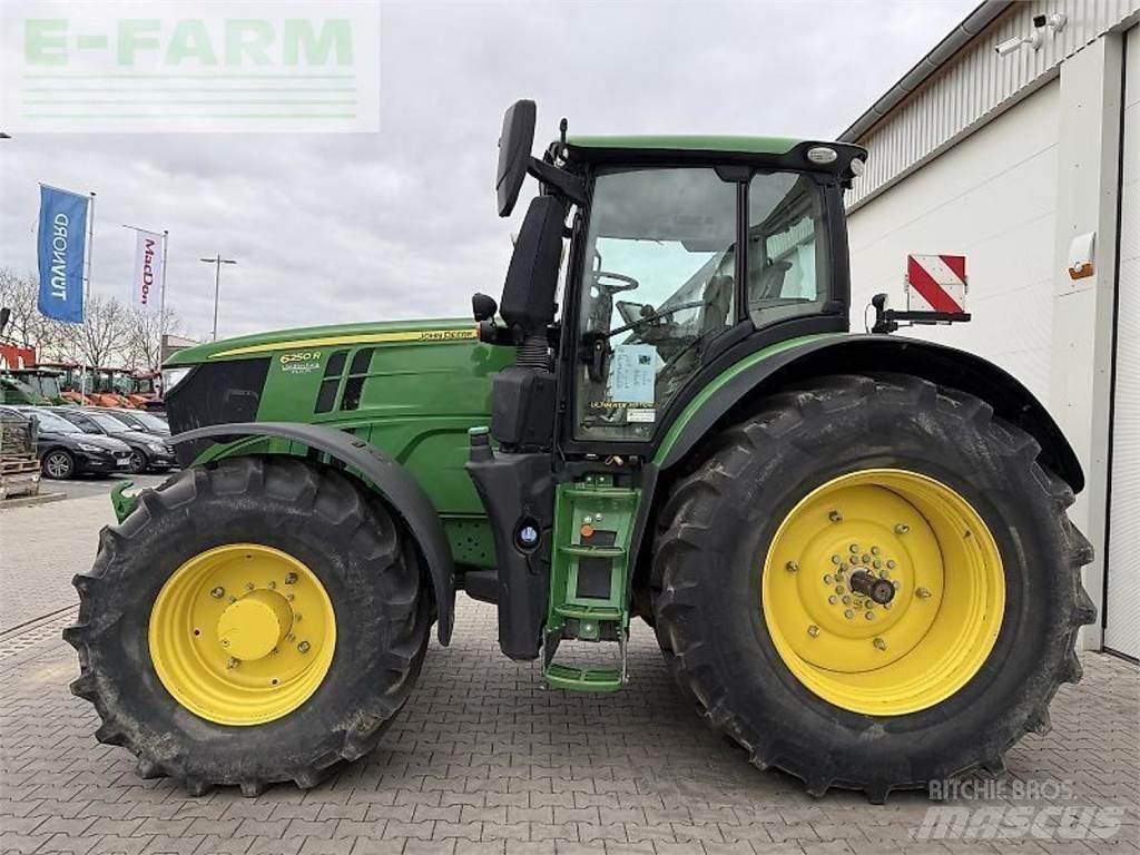 John Deere 6250 r Traktorit