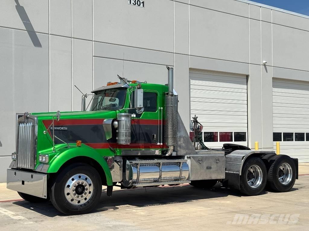 Kenworth W 900 Vetopöytäautot