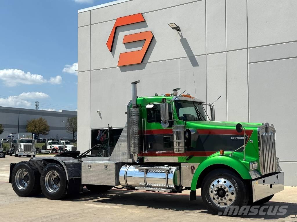 Kenworth W 900 Vetopöytäautot