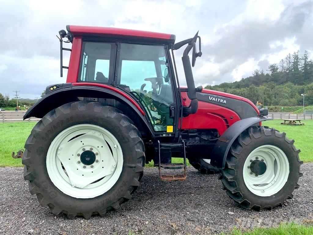 Valtra N101 Tractor Metsätraktorit