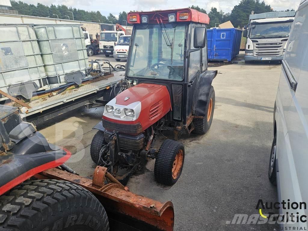 Kubota STV 32 Traktorit
