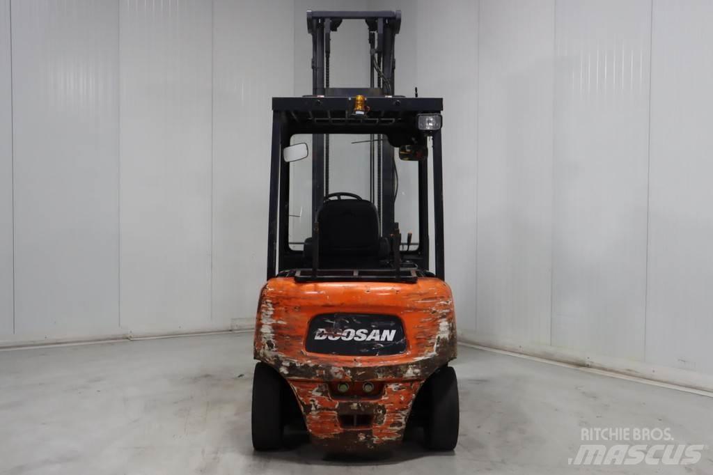 Doosan B45X-5 Sähkötrukit