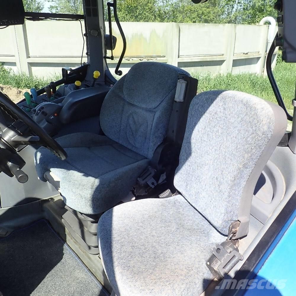 New Holland TA 135 A Traktorit