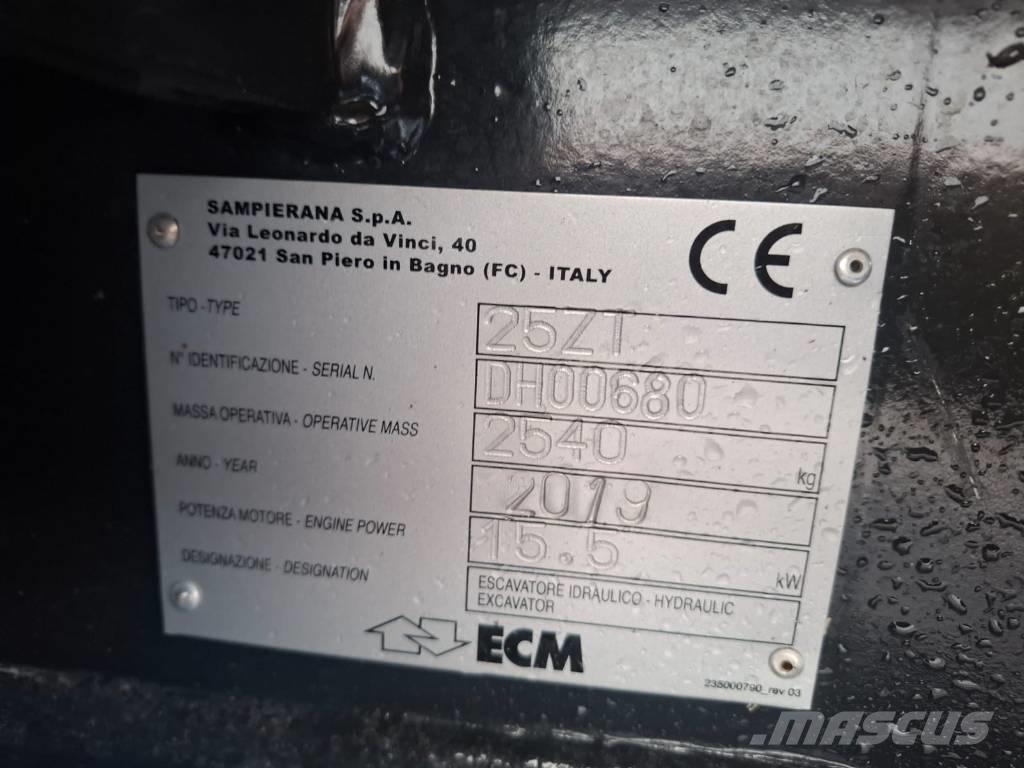 ECM 25 ZT Minikaivukoneet < 7t