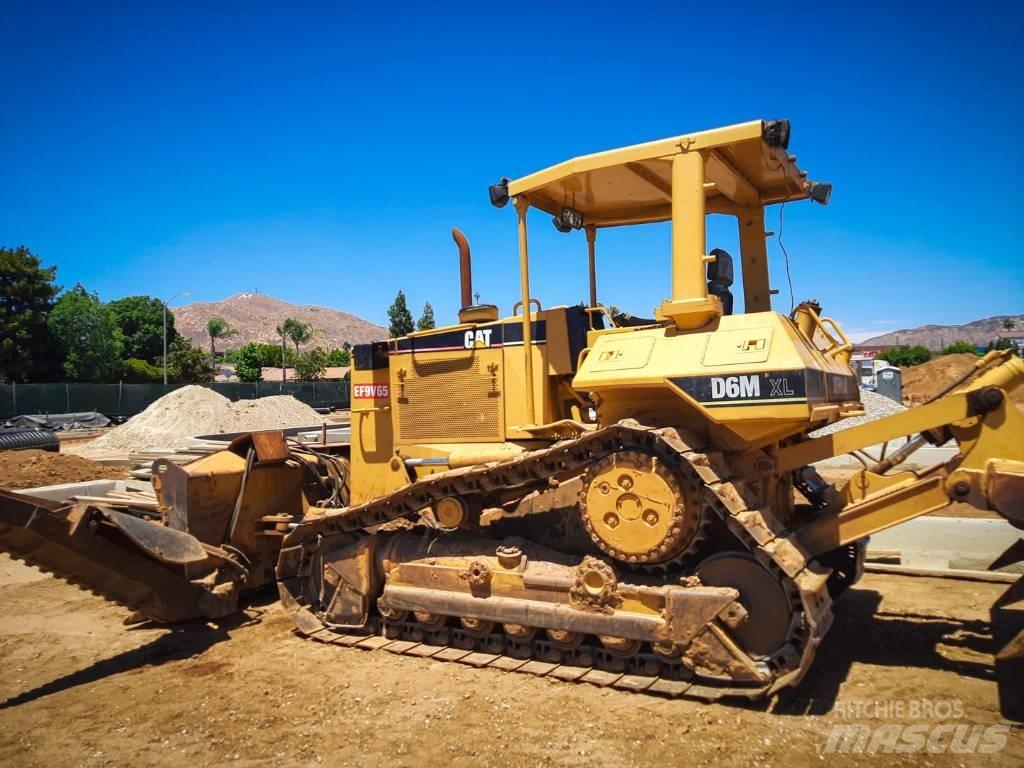 CAT D 6 M XL Telaketjupuskutraktorit