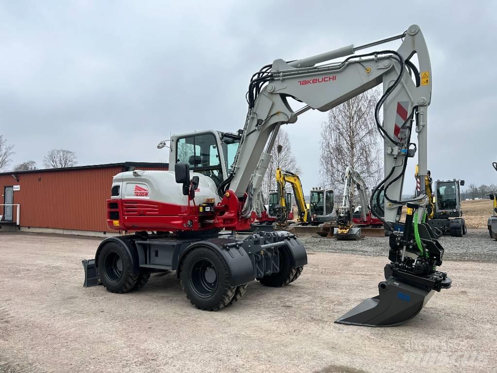 Takeuchi TB395W Pyöräkaivukoneet