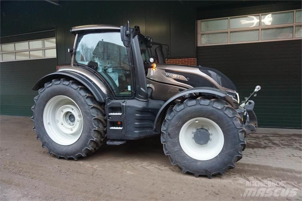 Valtra T175 Active Traktorit