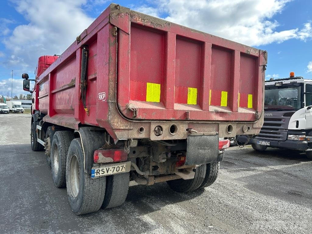 Scania R560 8x4 Sora- ja kippiautot