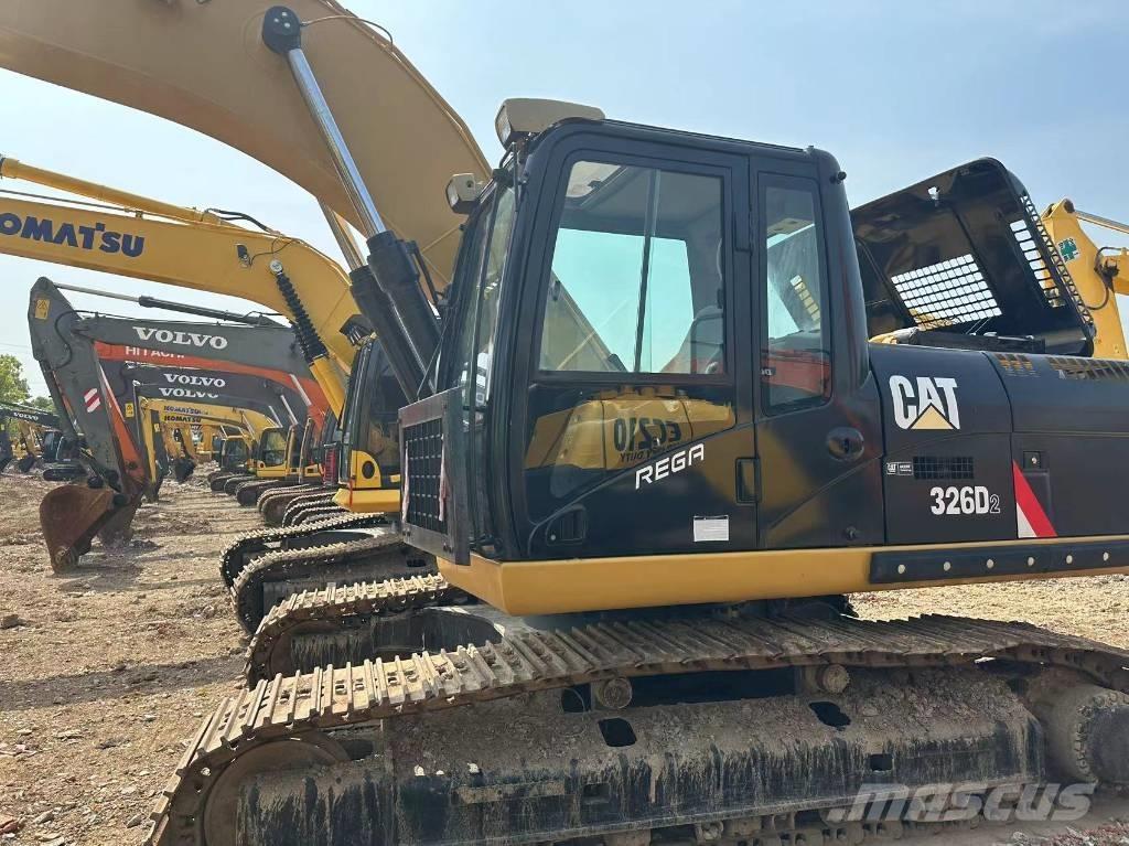 CAT 326 Telakaivukoneet