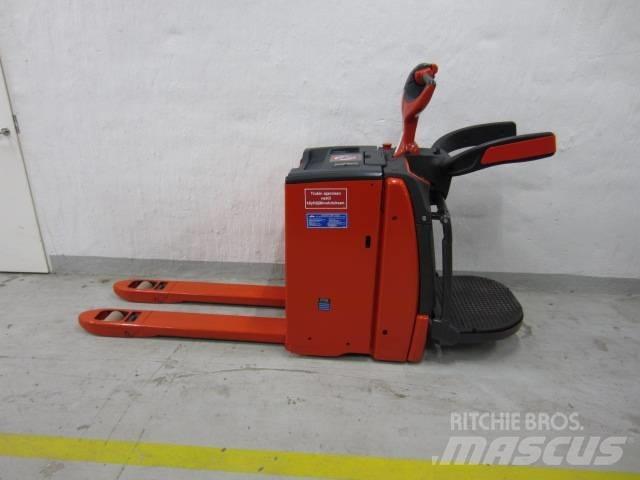Linde T20AP Lavansiirtotrukit ajotasolla
