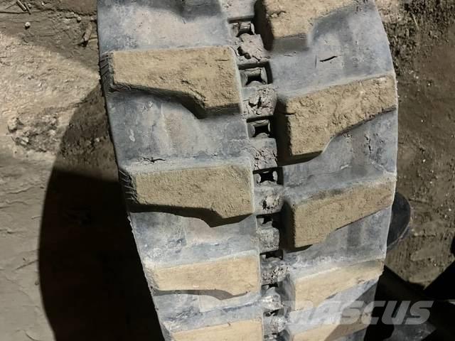 Komatsu PC 26 MR-3 Minikaivukoneet < 7t