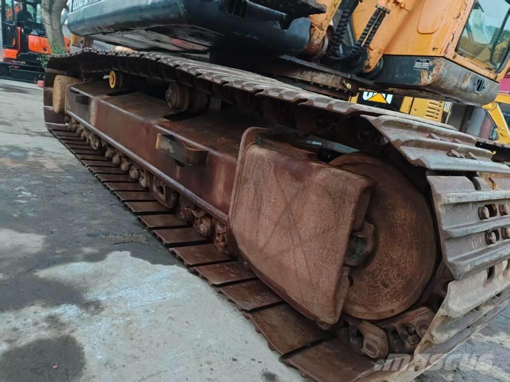 Hyundai R220LC-9S Telakaivukoneet