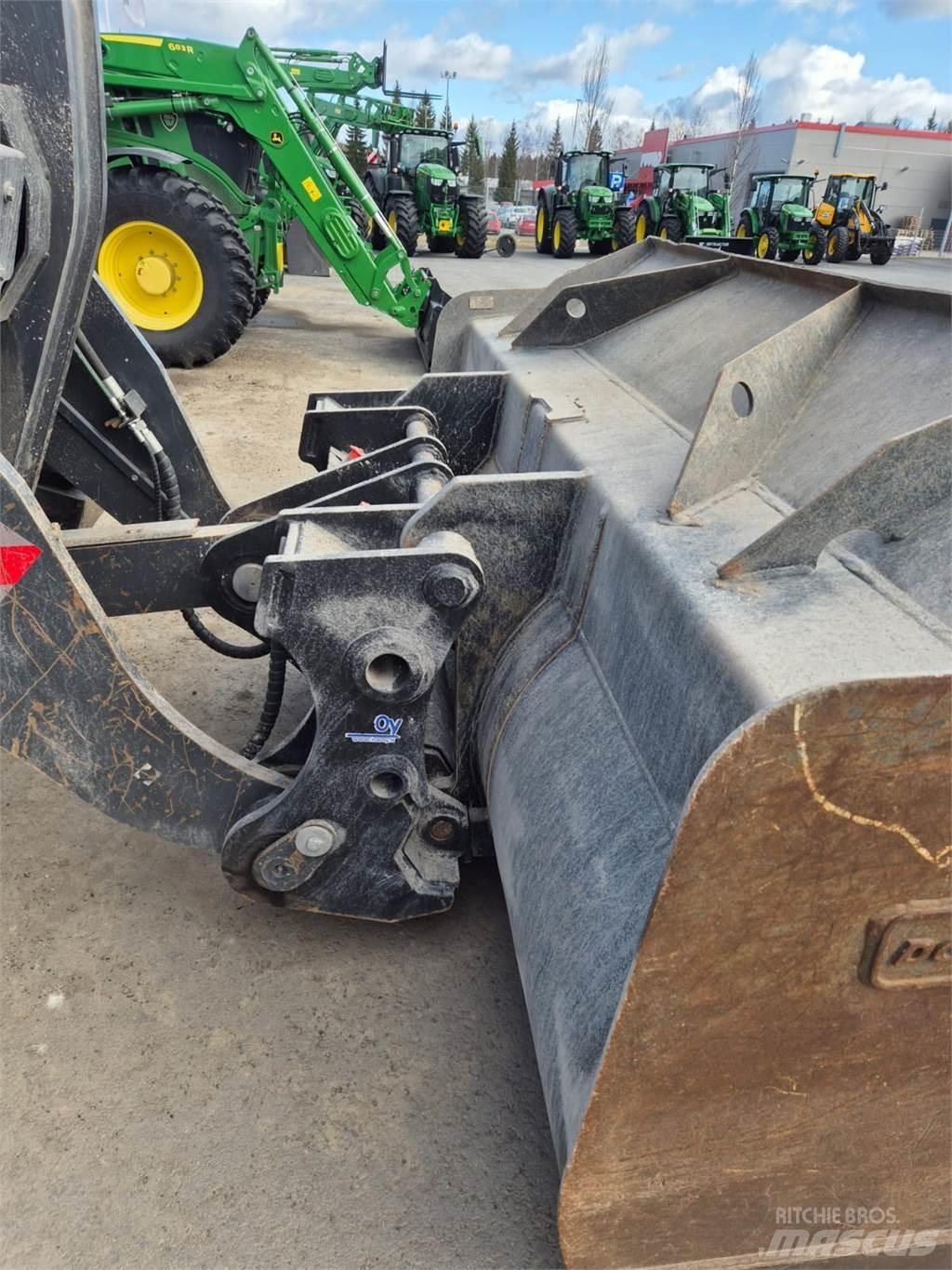 Develon DL320-7 Pyöräkuormaajat