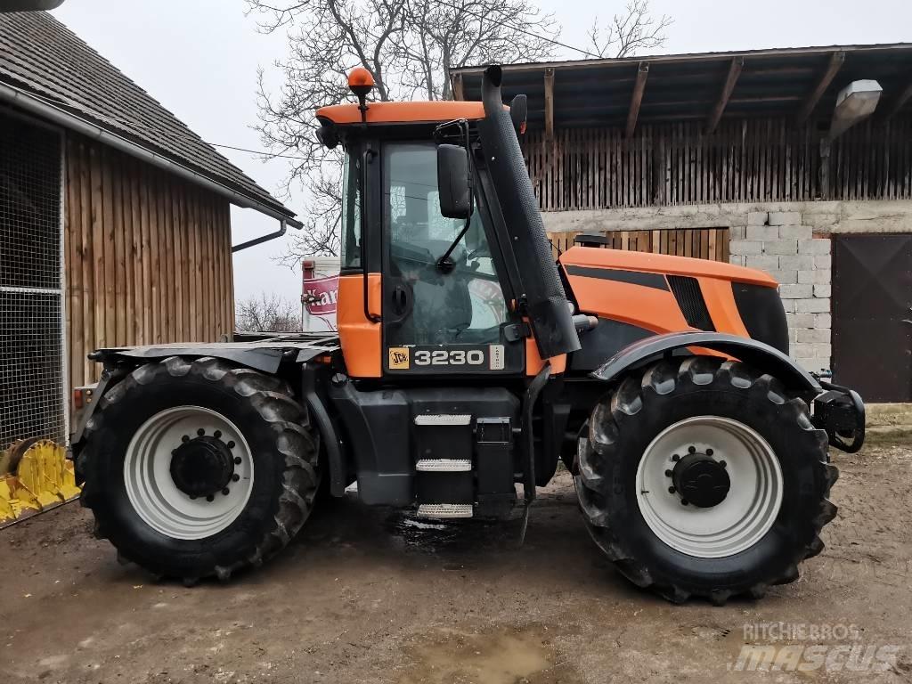 JCB Fastrac 3230 Traktorit
