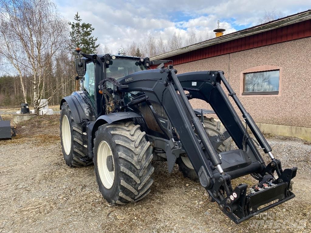 Valtra T254 V Traktorit