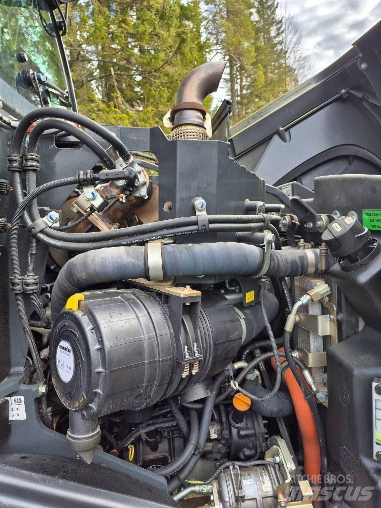 Komatsu WA 100 M Pyöräkuormaajat