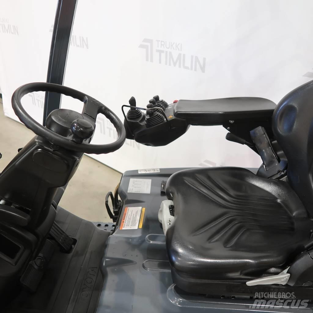 Toyota 8FBEK18T Sähkötrukit