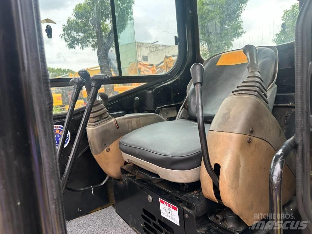 CAT 303 Minikaivukoneet < 7t