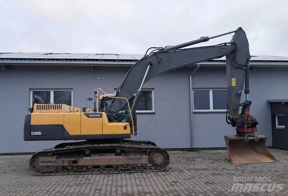 Volvo EC 300 D L Telakaivukoneet