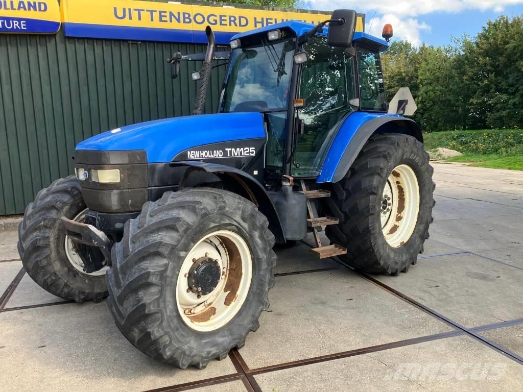 New Holland TM 125 Traktorit