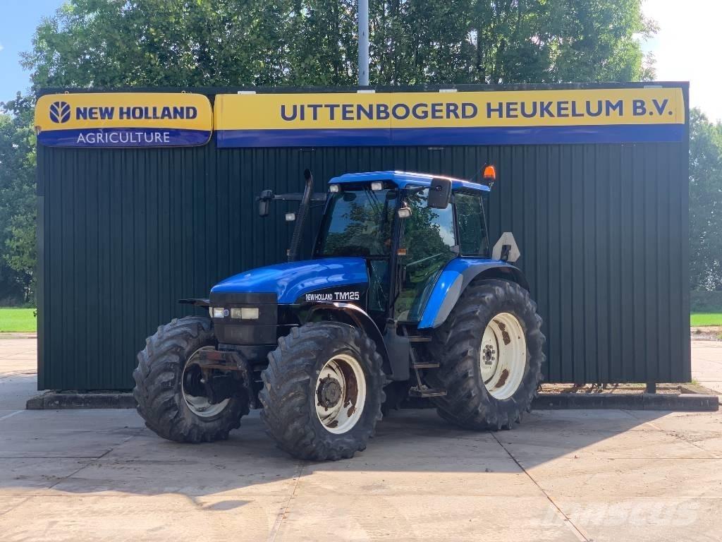 New Holland TM 125 Traktorit