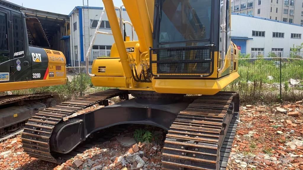 Komatsu PC 210 LC Telakaivukoneet