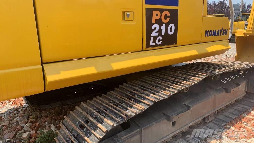 Komatsu PC 210 LC Telakaivukoneet