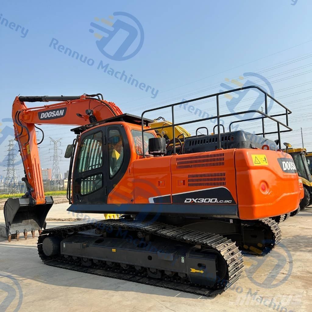 Doosan DX 300LC-9C Telakaivukoneet