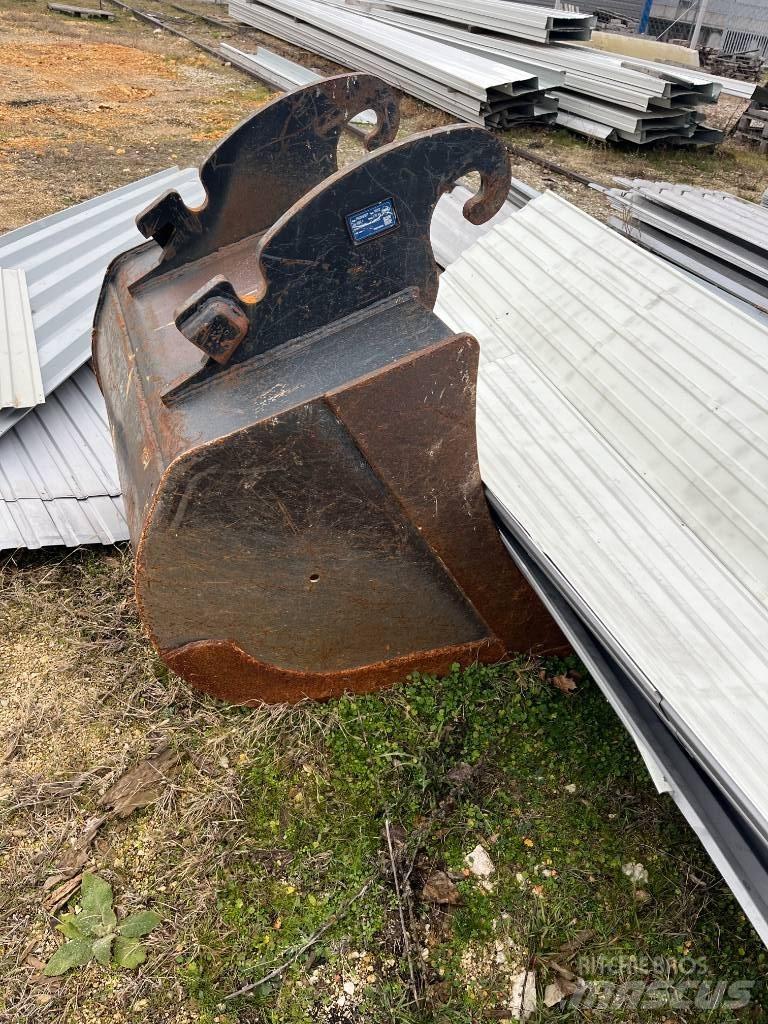 CASE WX 148 Pyöräkaivukoneet