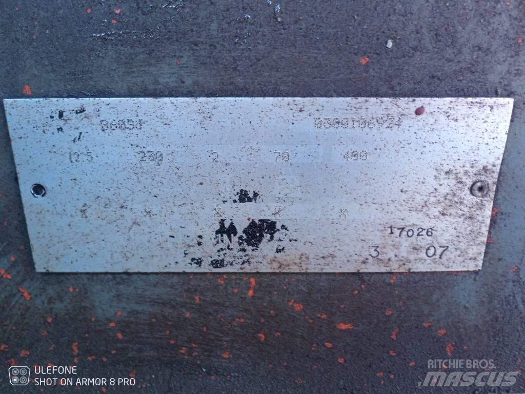 JLG 860 SJ Teleskooppipuominostimet