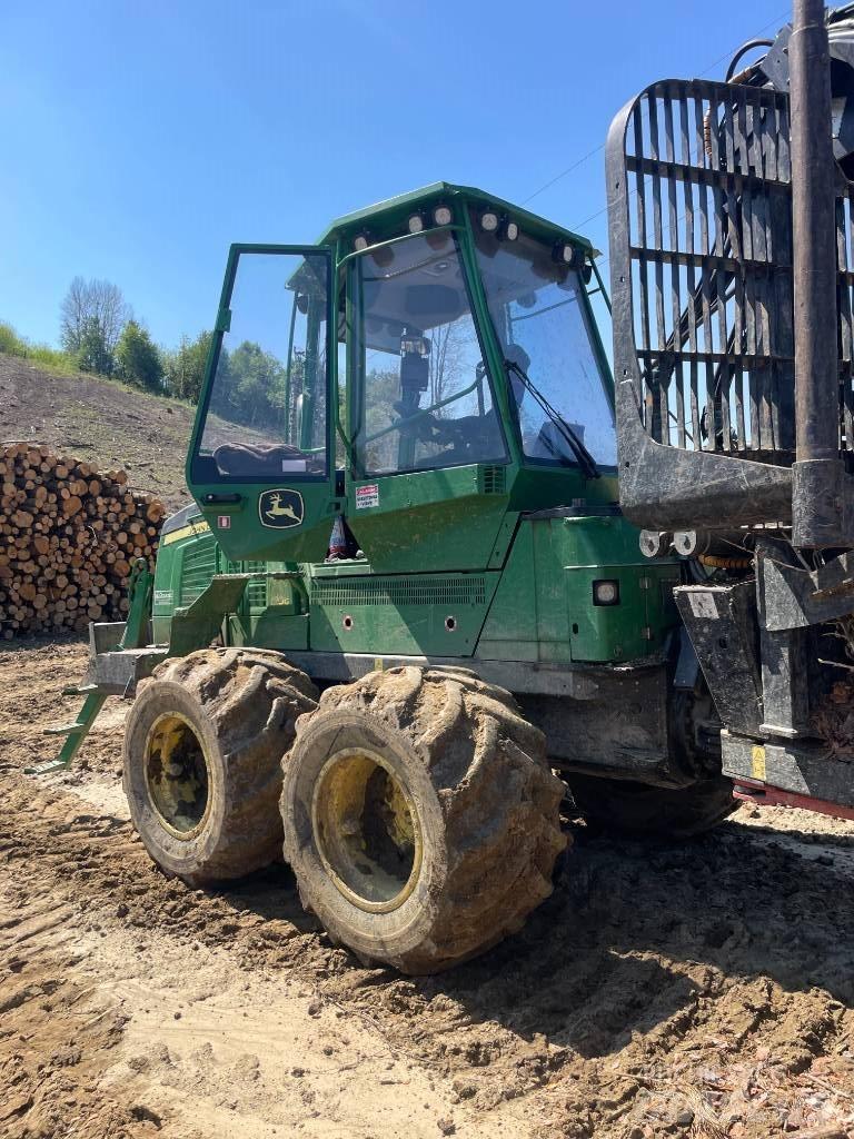 John Deere 1110G Kuormatraktorit