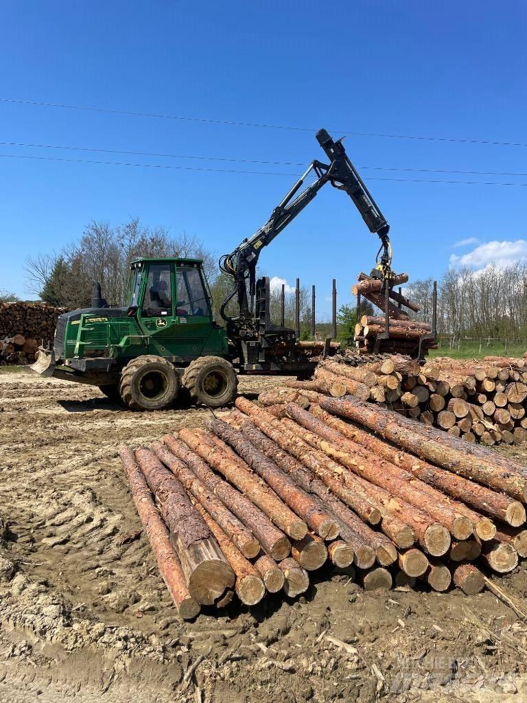 John Deere 1110G Kuormatraktorit