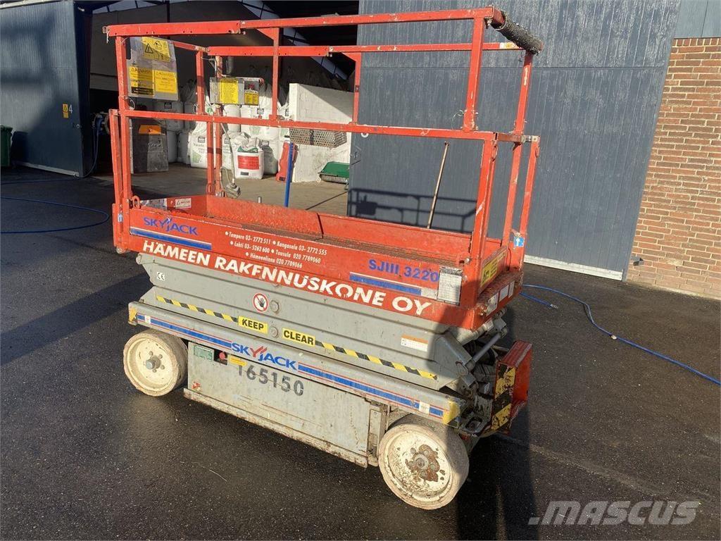 SkyJack SJ3219 Saksilavat