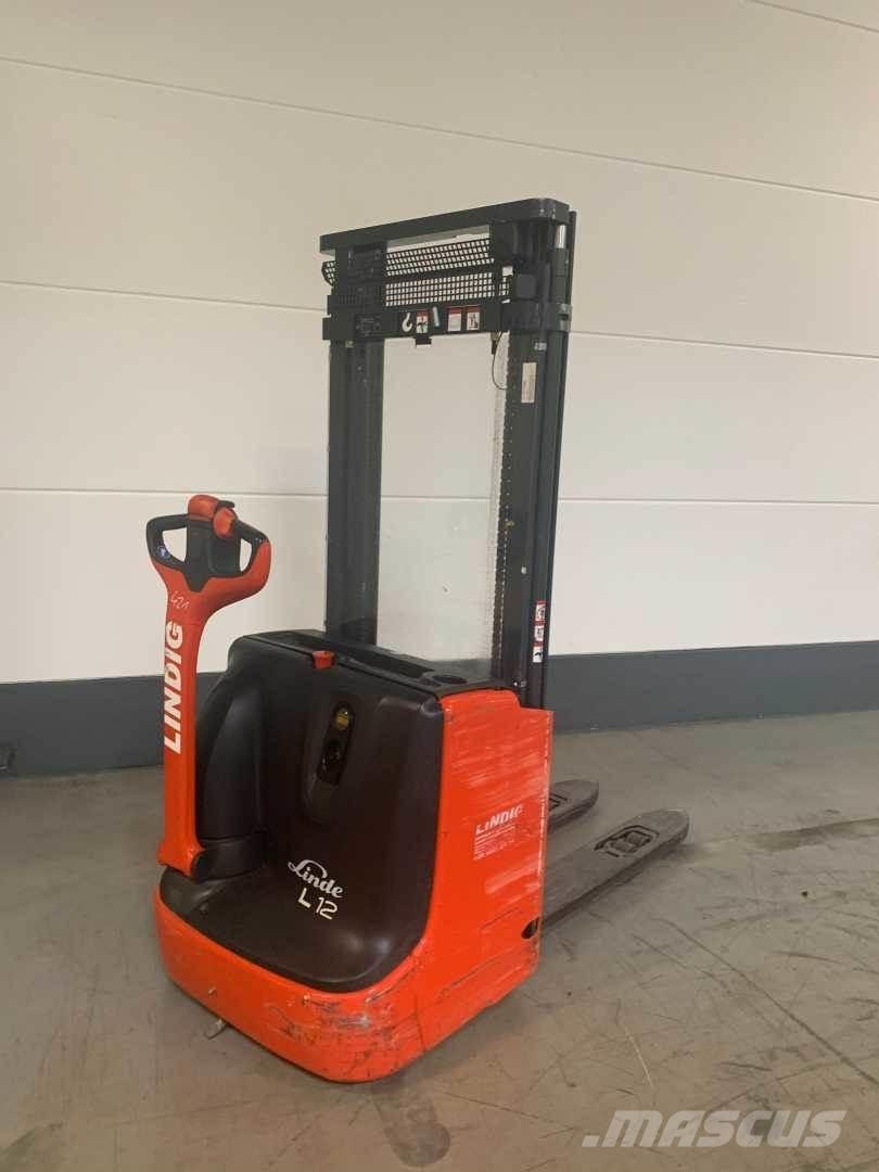 Linde L12I Ajettavat pinoamisvaunut