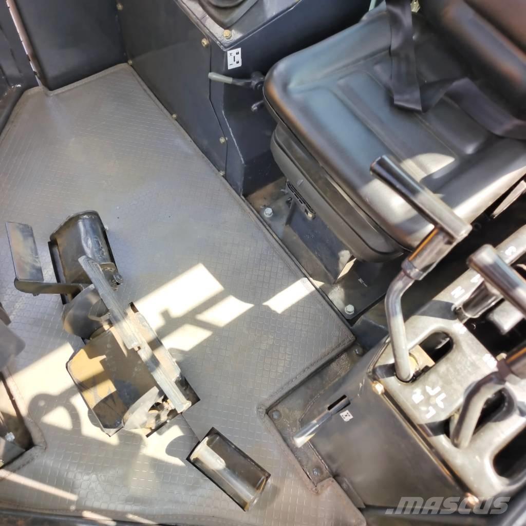 Shantui SD 32 Telaketjupuskutraktorit